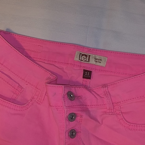 Pink Juniors shorts - Picture 3 of 4